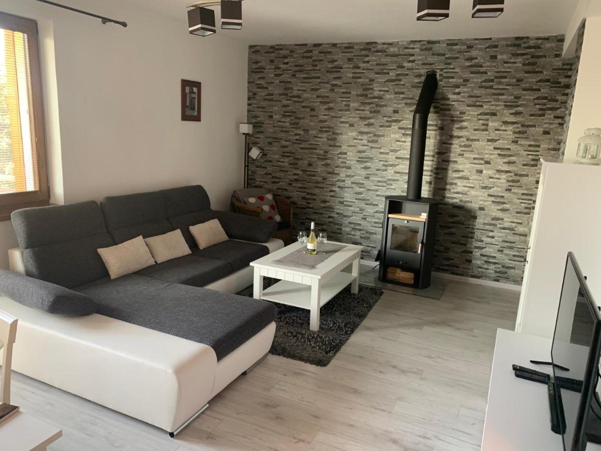 Apartman Lesnicek Stará Lesná Exterior foto